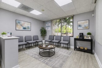 1425 Viscaya Pky, Cape Coral, FL for lease Interior Photo- Image 2 of 15