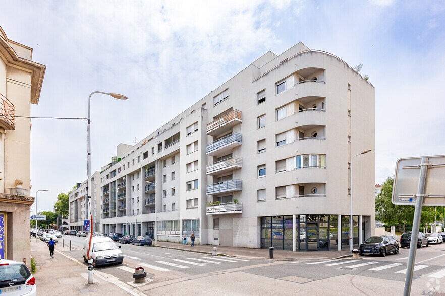 202-204 Rue Marcel Mérieux, Lyon à louer - Photo du bâtiment - Image 3 de 25