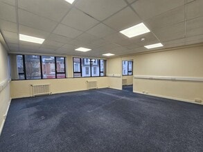 132-136 Union St, Torquay à louer Photo intérieure- Image 1 de 3