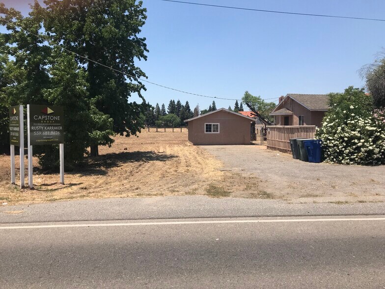 8715 N Chestnut Ave, Fresno, CA à vendre - Photo du bâtiment - Image 2 de 9