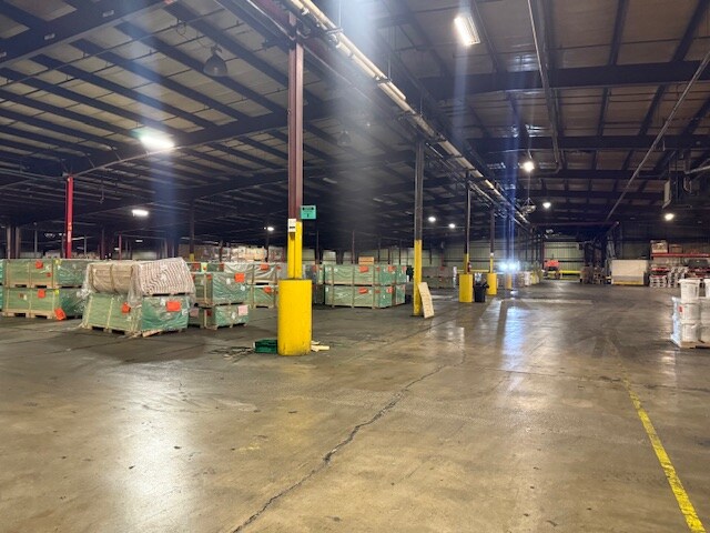 301 N Taylor Rd, Garrett, IN à louer - Photo du bâtiment - Image 3 de 12