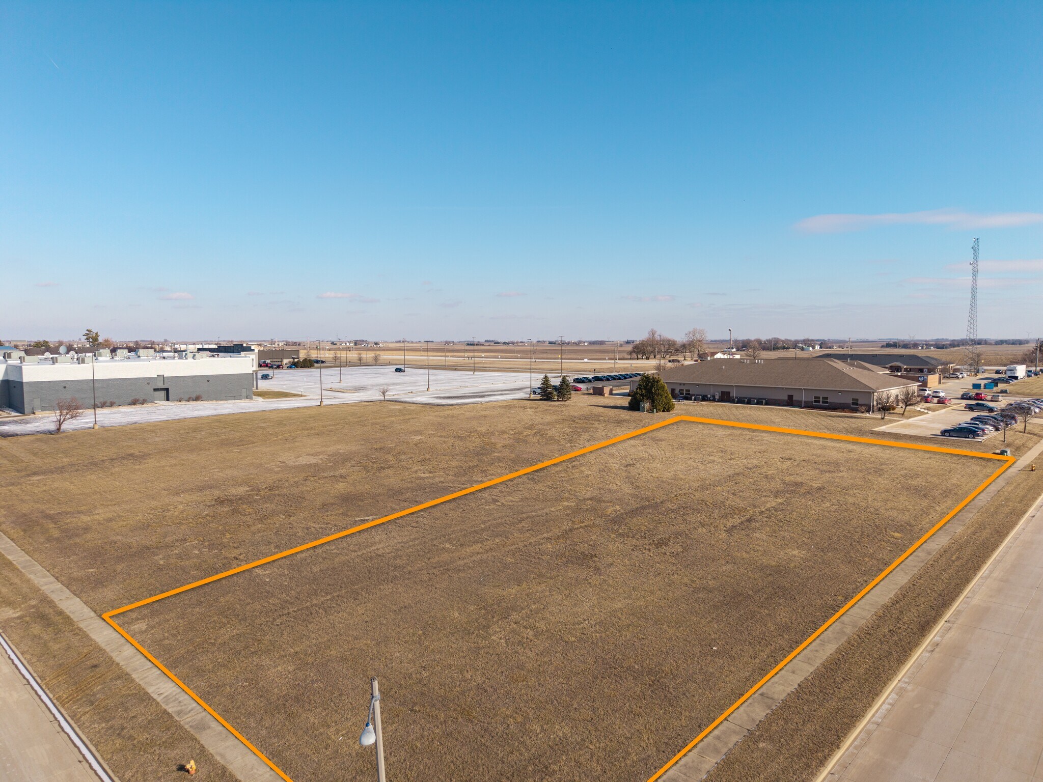 4114 Wicker Rd, Bloomington, IL à vendre Photo principale- Image 1 de 5