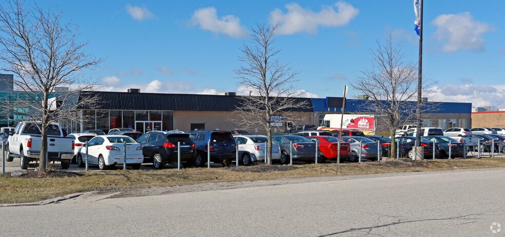 945 Woodlawn Rd, Guelph, ON à louer - Photo du bâtiment - Image 3 de 3