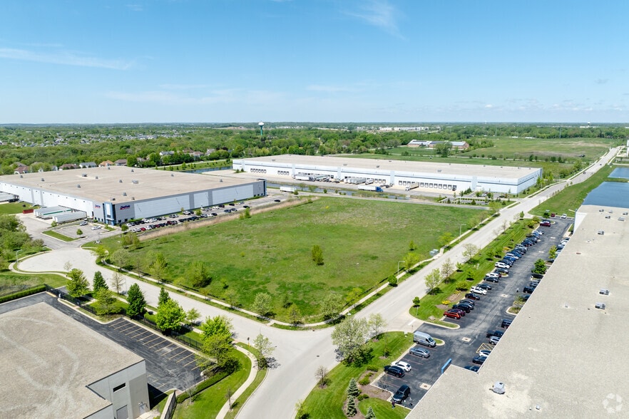 2760 Alft Ln, Elgin, IL for lease - Aerial - Image 2 of 5
