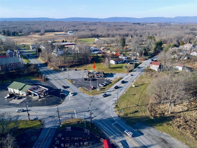 2850 State Route 17K, Middletown, NY à vendre - Photo du bâtiment - Image 2 de 22