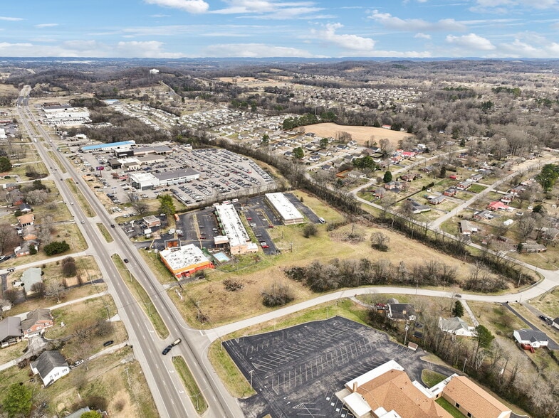 1208 Nashville Hwy, Columbia, TN for sale - Building Photo - Image 2 of 10