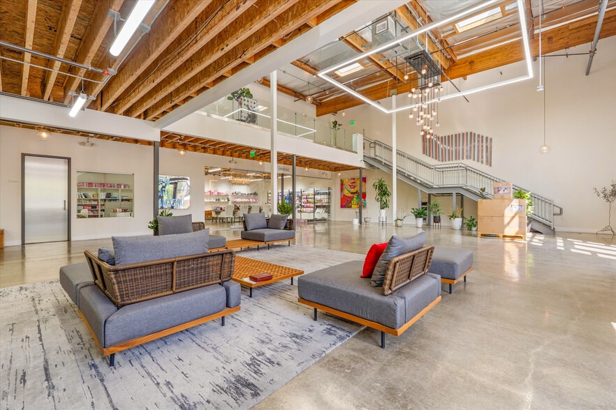 2001 Saturn St, Monterey Park, CA for sale - Lobby - Image 3 of 31