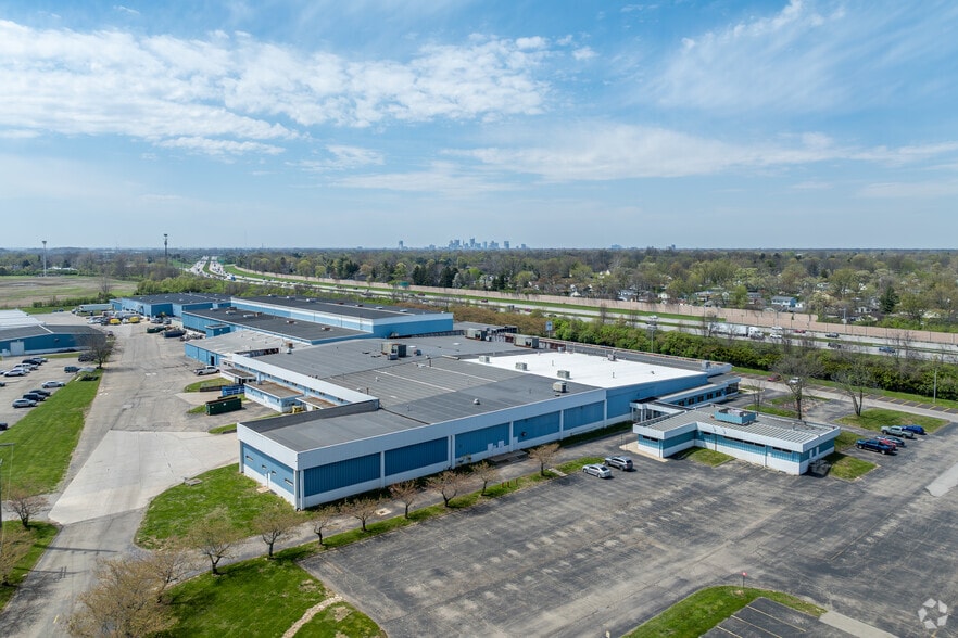 2001 Courtright Rd, Columbus, OH for sale - Primary Photo - Image 1 of 17