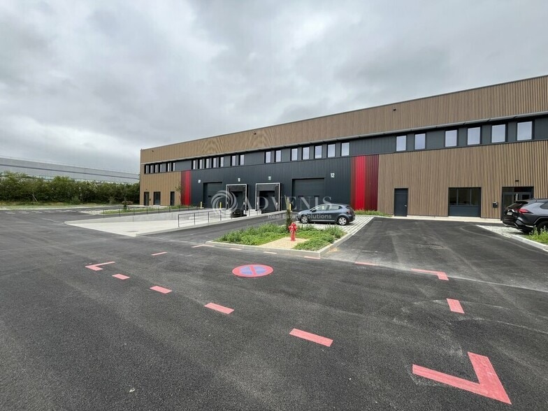 Industrial in Mitry-Mory for lease - Building Photo - Image 2 of 12