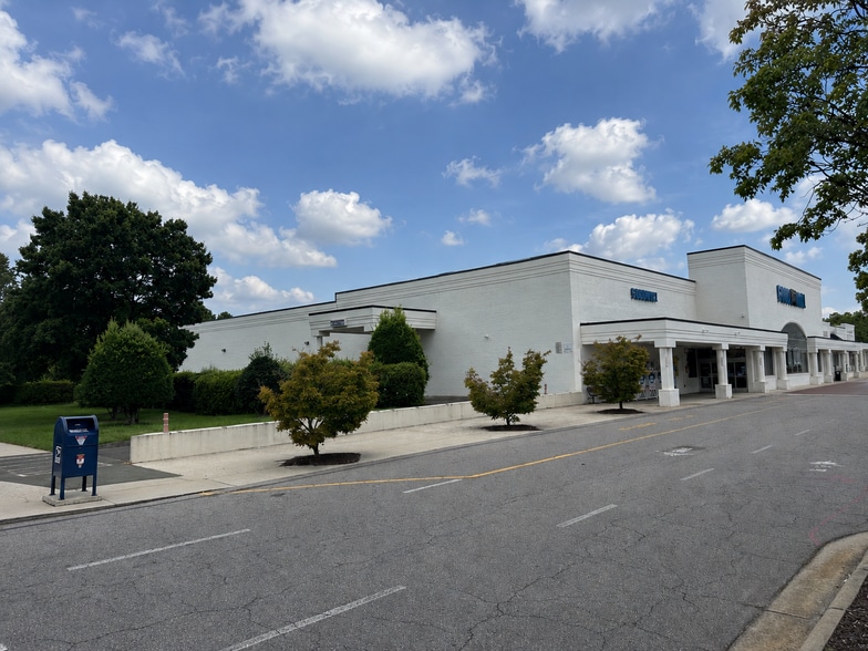 1121 Falls of Neuse Rd, Raleigh, NC for lease - Building Photo - Image 2 of 5