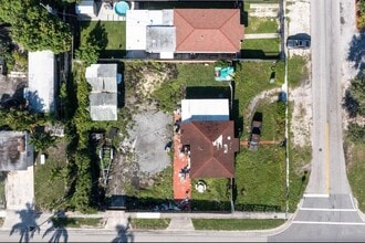 782 E 37th St, Hialeah, FL - AERIAL  map view - Image1