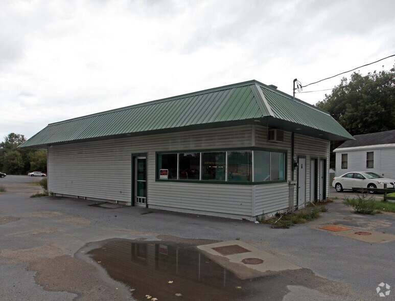 137 W Main St, Gouverneur, NY à vendre - Photo principale - Image 1 de 3