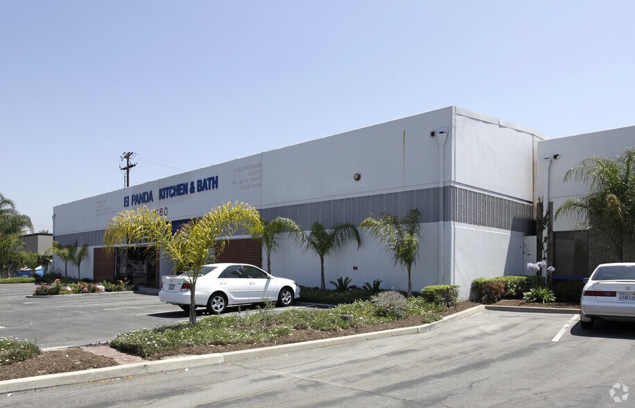 1160 N Tustin Ave, Anaheim, CA à louer - Photo du bâtiment - Image 3 de 4