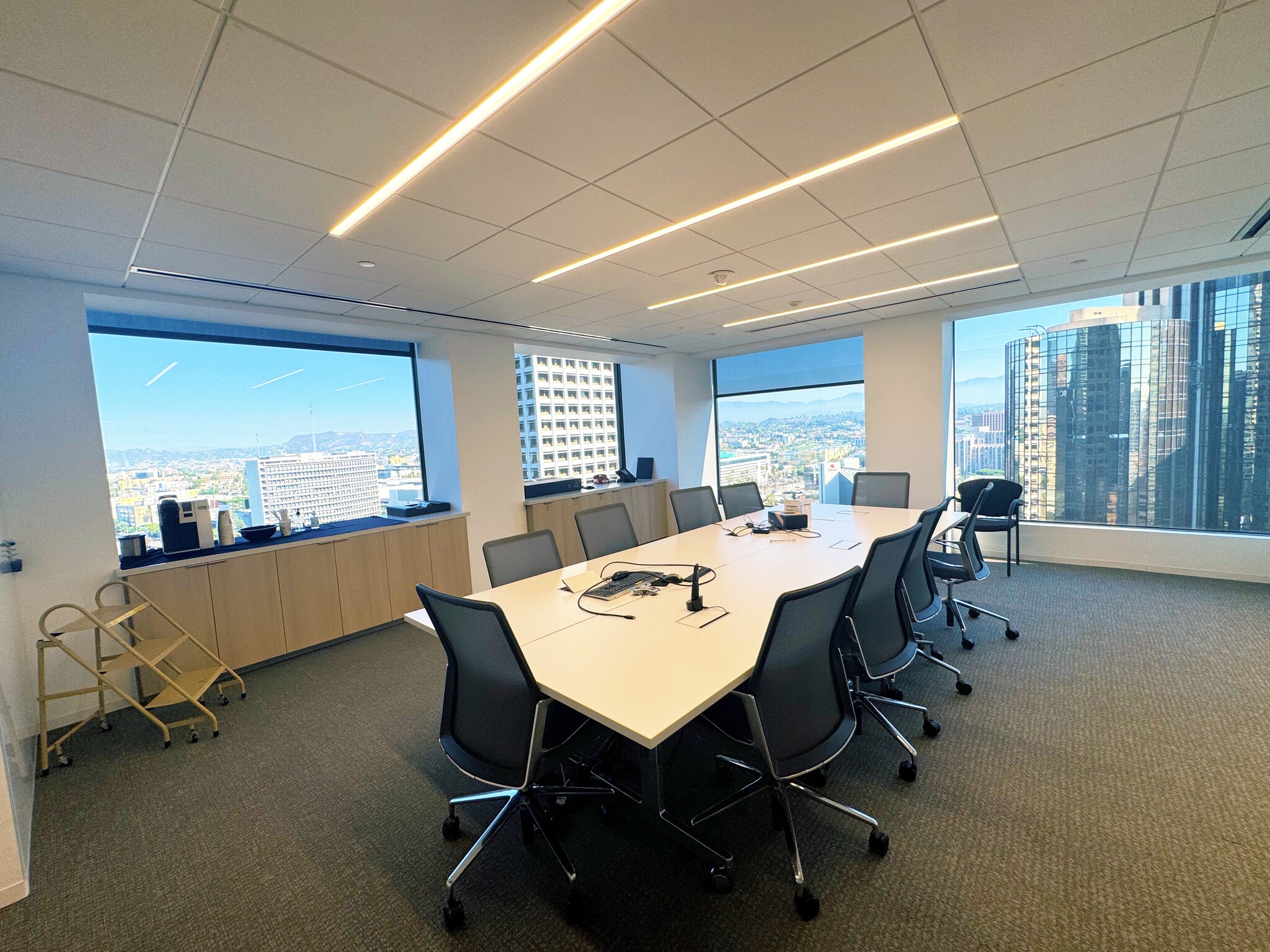 515 S Flower St, Los Angeles, CA à louer Photo intérieure- Image 1 de 6