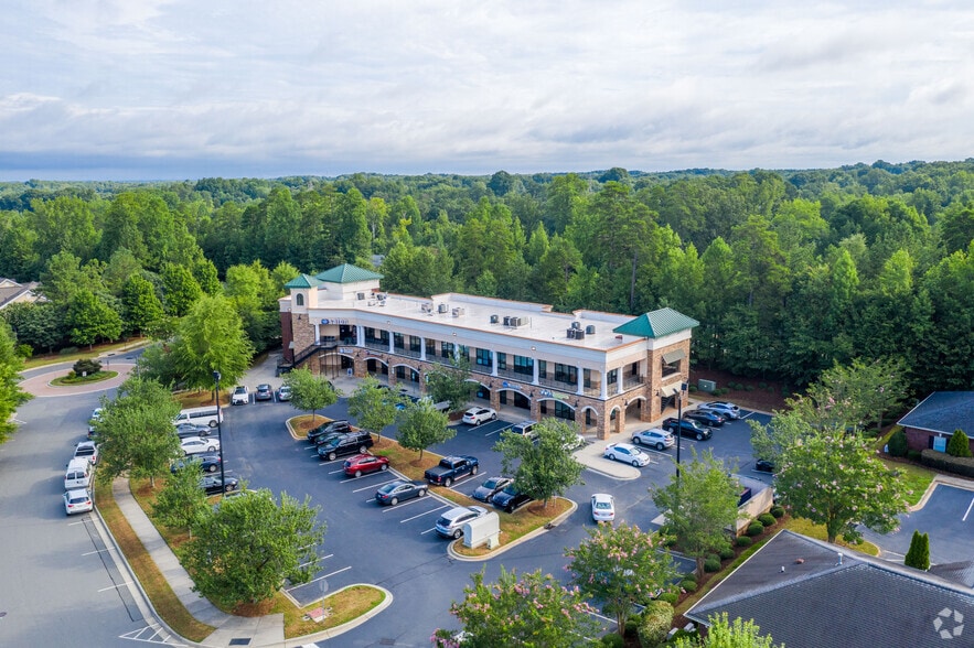 2925 Senna Dr, Matthews, NC à louer - Aérien - Image 3 de 6