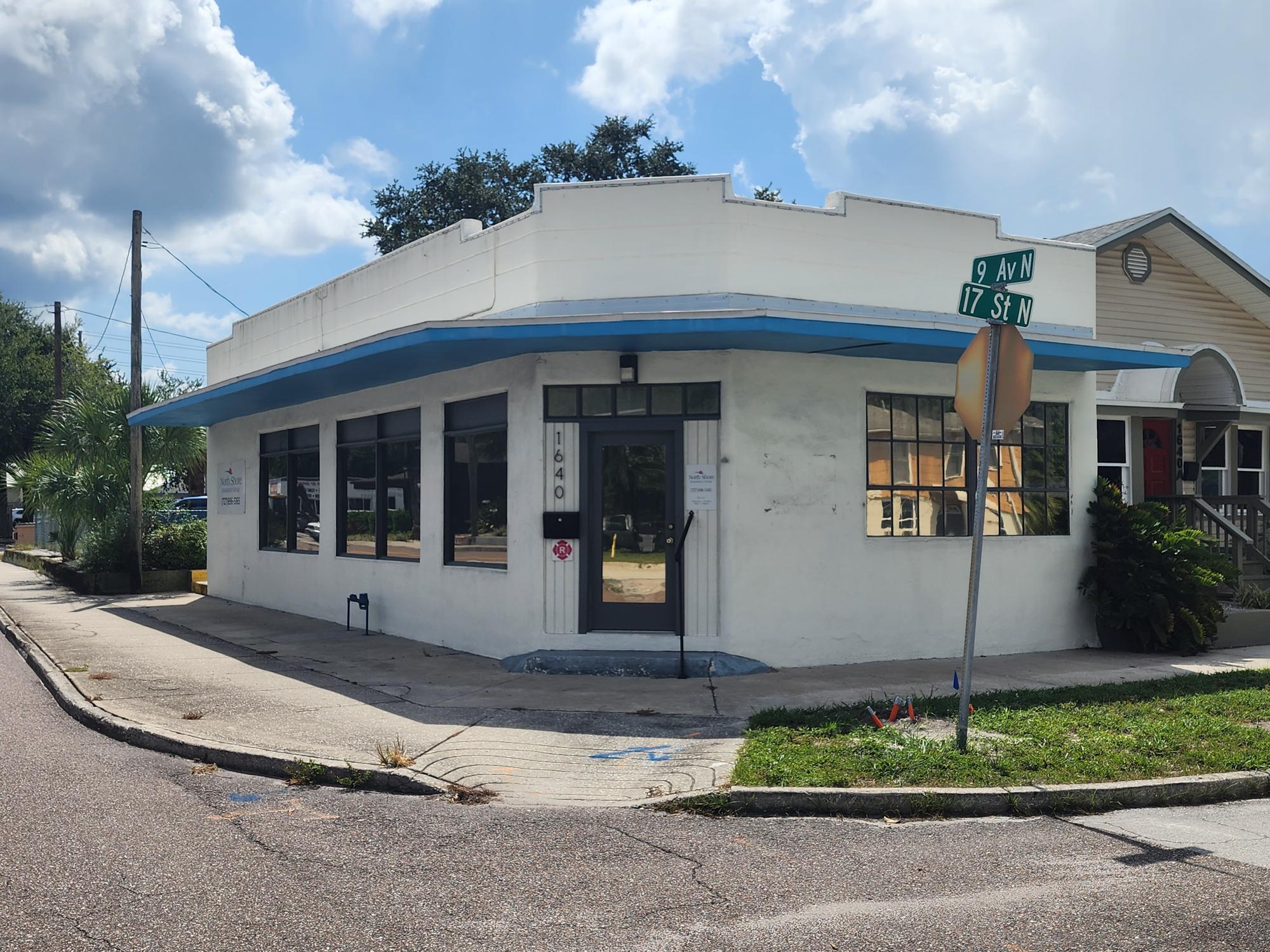 1640 9th Ave N, Saint Petersburg, FL à louer Photo du bâtiment- Image 1 de 24