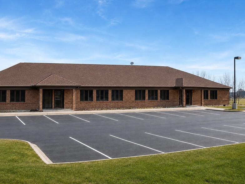 160-174 S Industrial Dr, Saline, MI for sale - Building Photo - Image 2 of 14