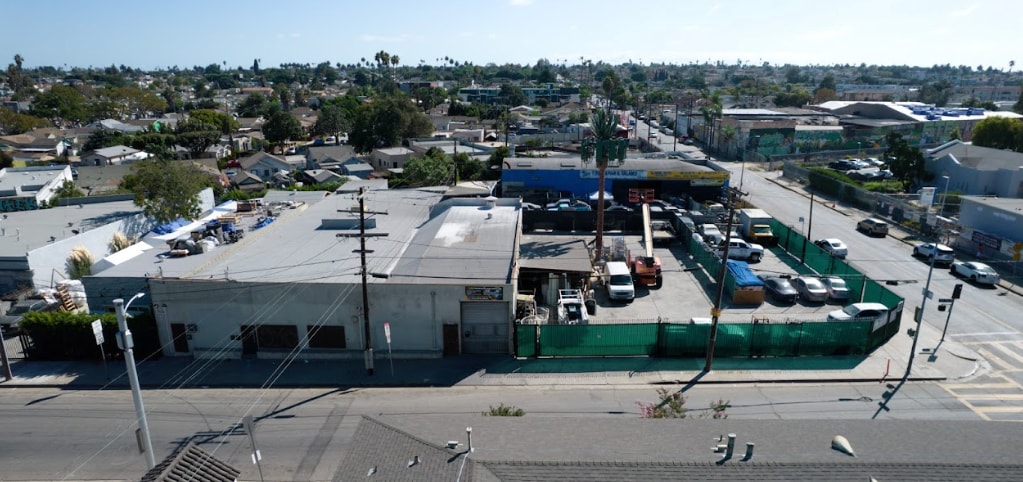 3008 W Hyde Park Blvd, Los Angeles, CA for lease Primary Photo- Image 1 of 5
