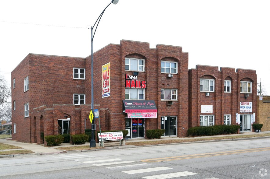 2454 W Peterson Ave, Chicago, IL à louer - Photo principale - Image 1 de 6