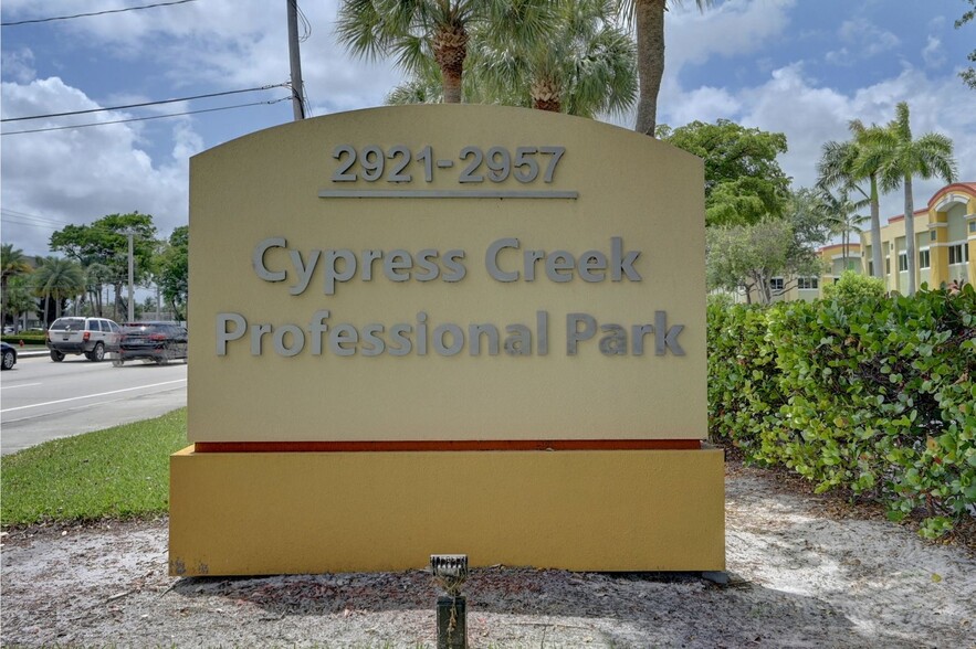 2957 W Cypress Creek Rd, Fort Lauderdale, FL for sale - Building Photo - Image 3 of 28