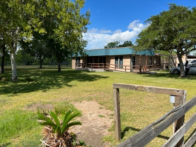 6115 Delany Rd, Hitchcock, TX for sale - Building Photo - Image 2 of 19