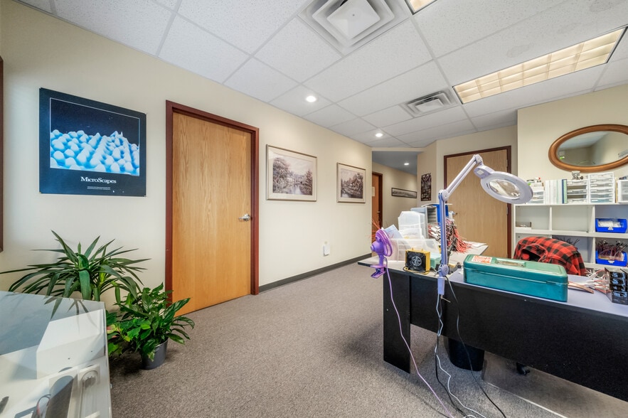 2336 E Platte Ave, Colorado Springs, CO for sale - Lobby - Image 3 of 48