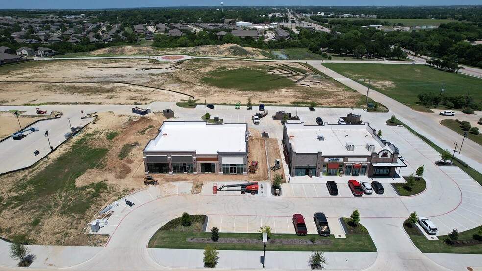 408 Justin Ln, Justin, TX for sale - Primary Photo - Image 1 of 14
