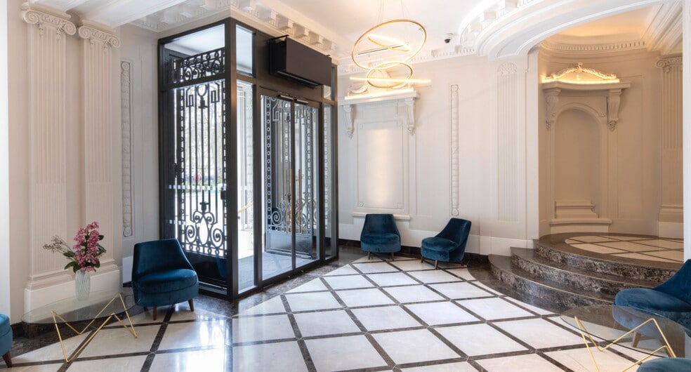 25 Berkeley Sq, London for lease - Interior Photo - Image 3 of 6