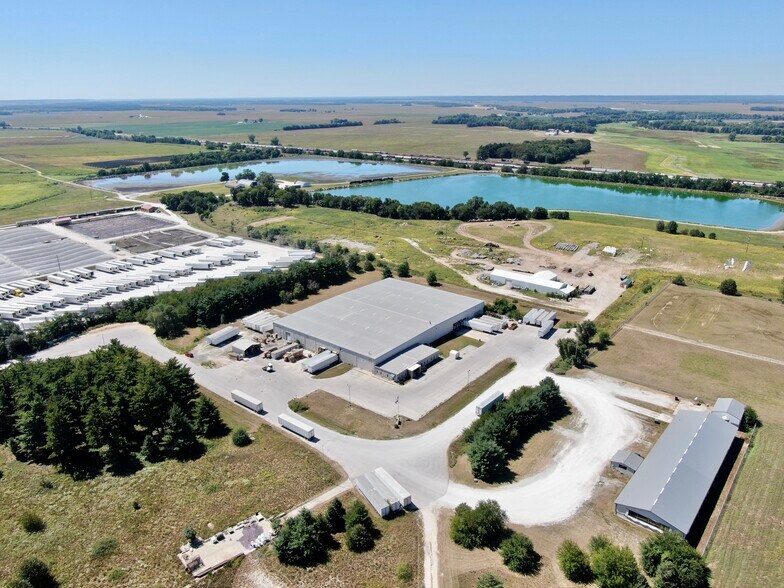 100 Forest Ln, Beardstown, IL à louer - Photo du bâtiment - Image 3 de 5