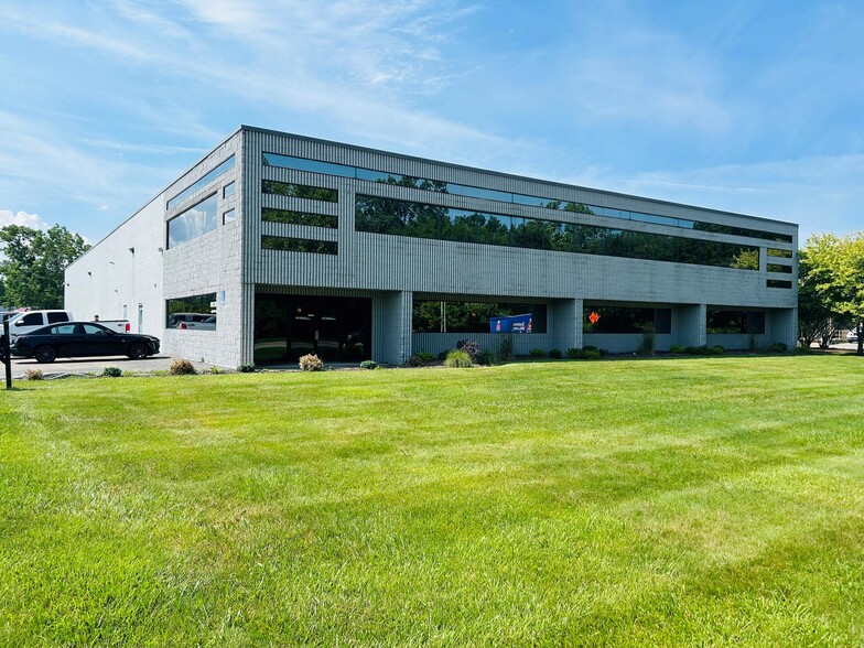 27165 Northline Rd, Taylor, MI for sale - Building Photo - Image 1 of 1