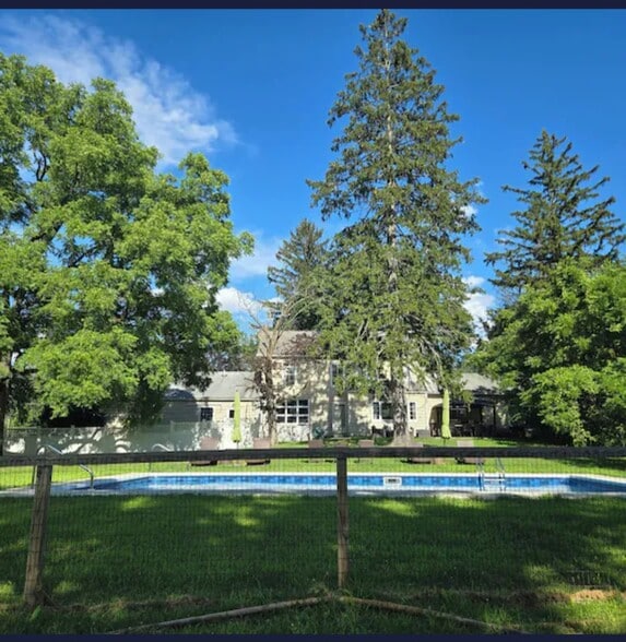 3939 US-9W, Saugerties, NY for sale - Building Photo - Image 3 of 4