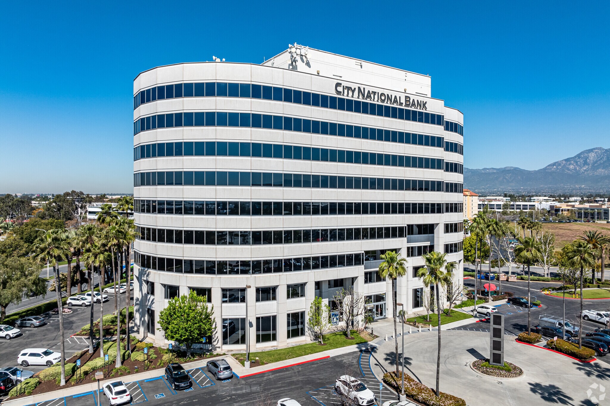 3633 Inland Empire Blvd, Ontario, CA à louer Photo principale- Image 1 de 14