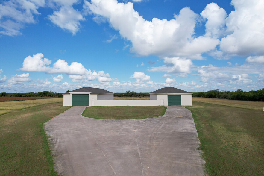 27178 San Roman Rd, Bayview, TX for sale - Building Photo - Image 2 of 17