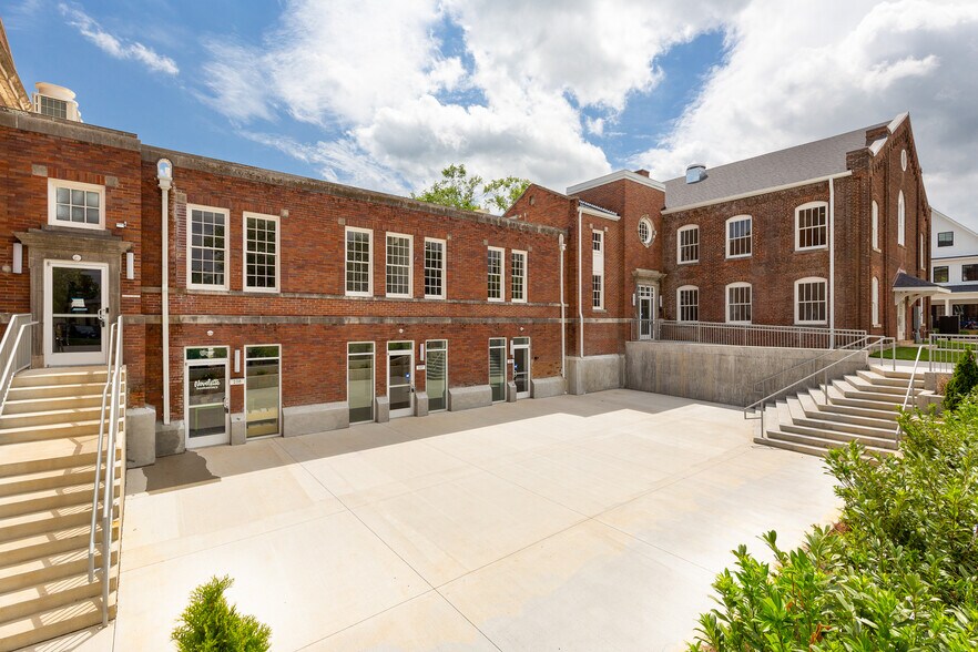 1700 Greenwood Ave, Nashville, TN à louer - Photo du bâtiment - Image 2 de 12