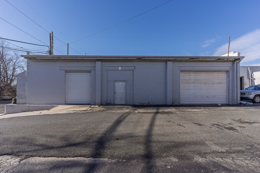 500 Pine St, Holmes, PA à louer - Photo du bâtiment - Image 3 de 20