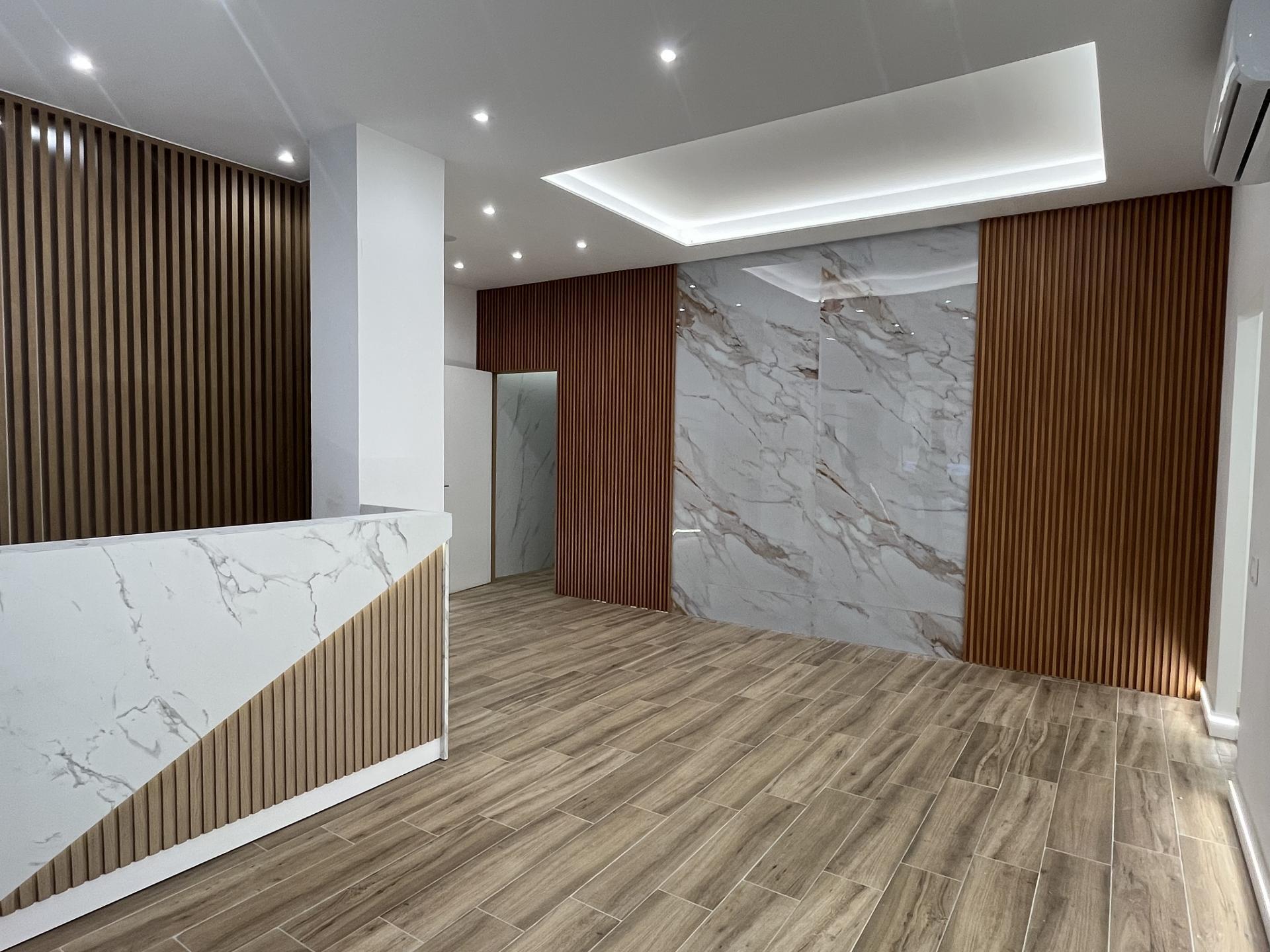 Retail in Esparreguera, Barcelona for lease Interior Photo- Image 1 of 19
