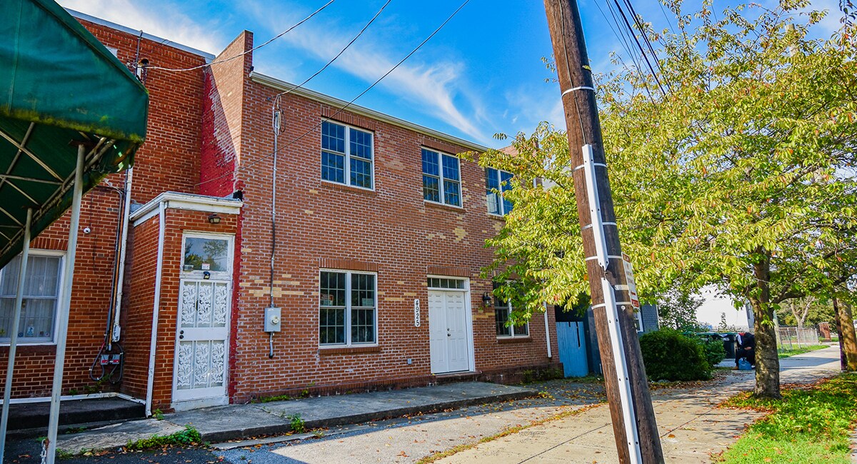 4925 Nannie Helen Burroughs Ave NE, Washington, DC à vendre Photo du bâtiment- Image 1 de 6