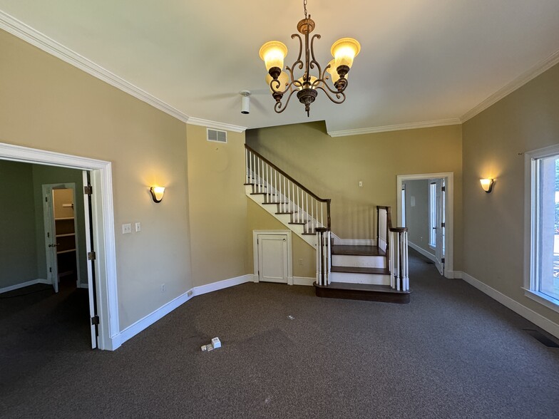 2475 E Memphis St, Hernando, MS for sale - Interior Photo - Image 3 of 13