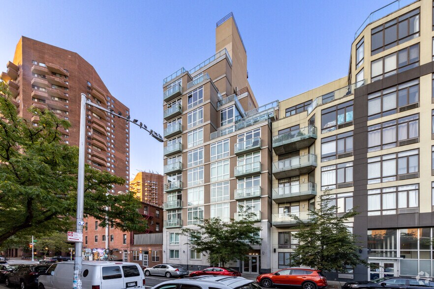 344-346 E 110th St, New York, NY à louer - Photo du bâtiment - Image 3 de 12