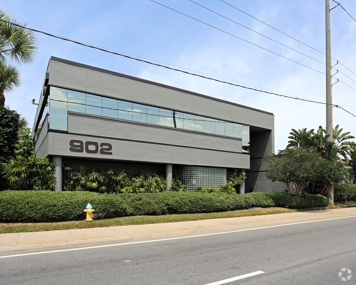 902 N Himes Ave, Tampa, FL à vendre - Photo du bâtiment - Image 2 de 24