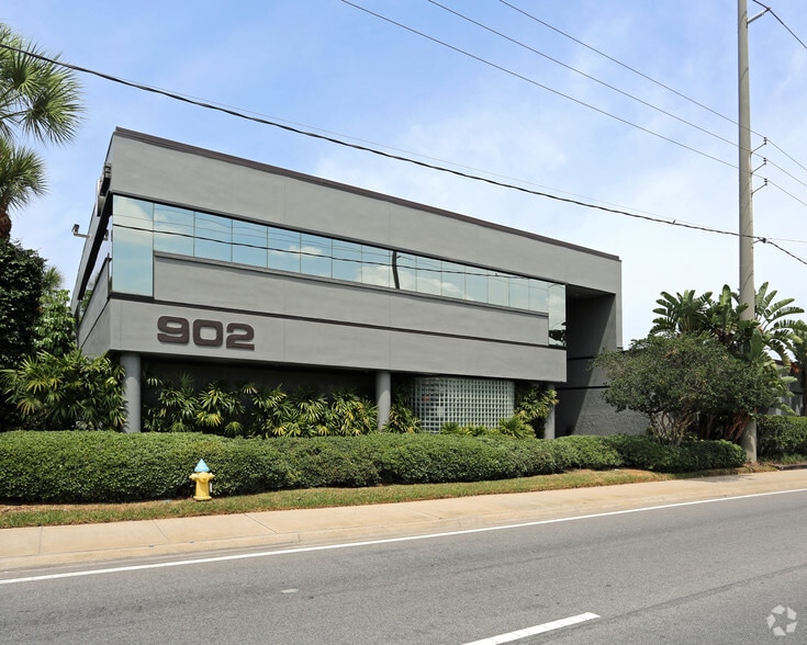 902 N Himes Ave, Tampa, FL à vendre - Photo du bâtiment - Image 2 de 24