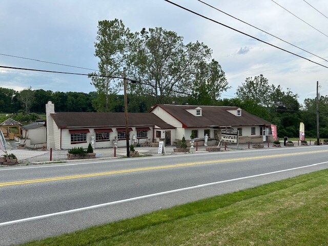 6147 York Rd, Spring Grove, PA à vendre Photo du bâtiment- Image 1 de 5