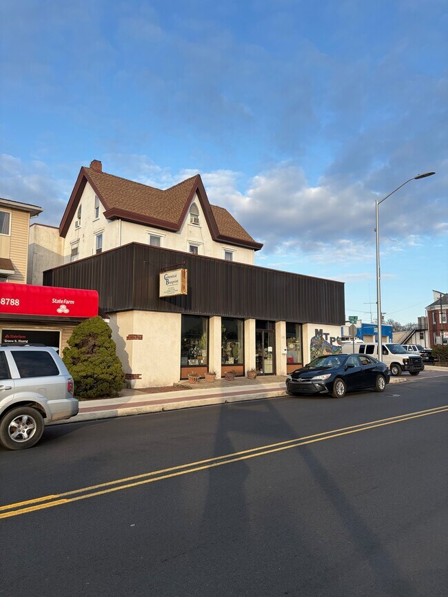 More details for 135 E Main St, Lansdale, PA - Retail for Sale