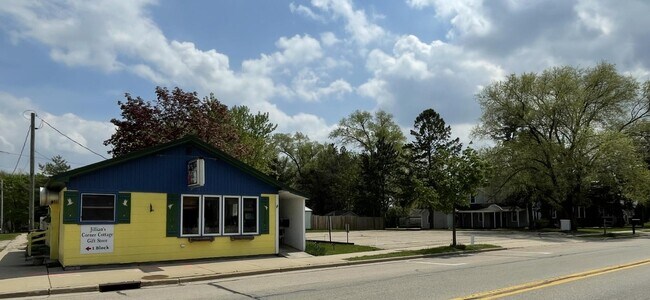 Plus de détails pour 200 S Fulton St, Princeton, WI - Commerce de détail à vendre