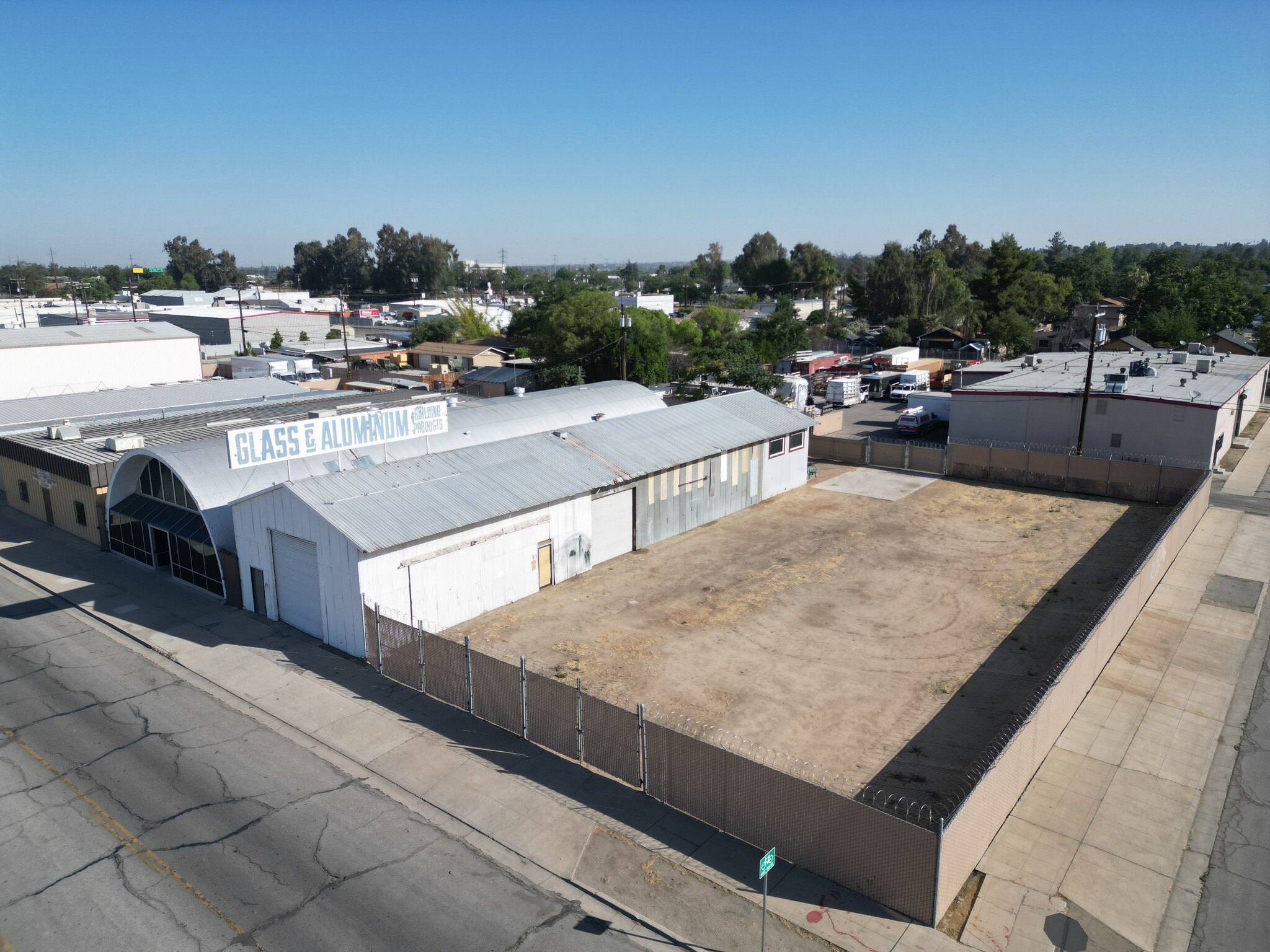 220-222 Kentucky St, Bakersfield, CA for lease Primary Photo- Image 1 of 5