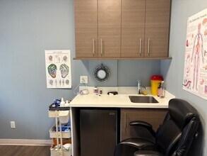 3815 Front St SE, Calgary, AB à louer Photo intérieure- Image 1 de 4