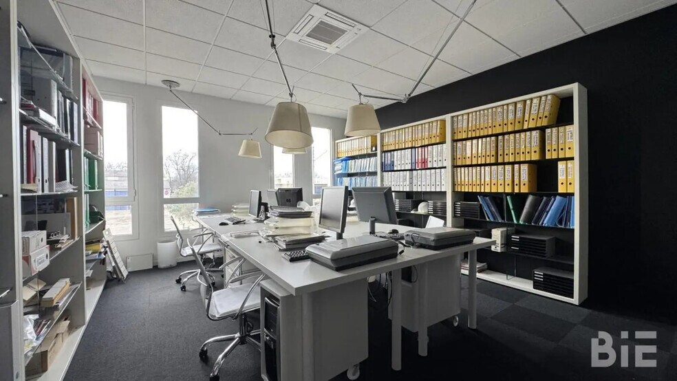 Office in Mérignac for lease - Interior Photo - Image 3 of 4