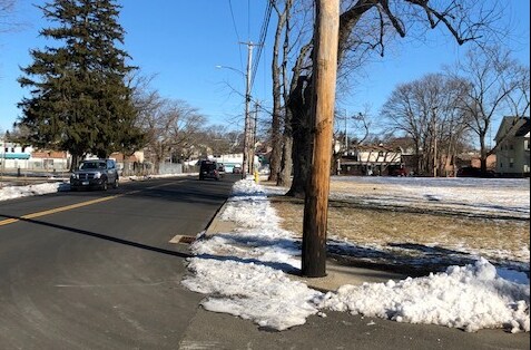 24 Surf Ave, Stratford, CT à vendre - Photo du bâtiment - Image 3 de 5