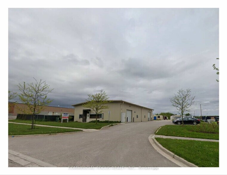 195 Centennial Rd, Orangeville, ON for lease - Interior Photo - Image 2 of 2