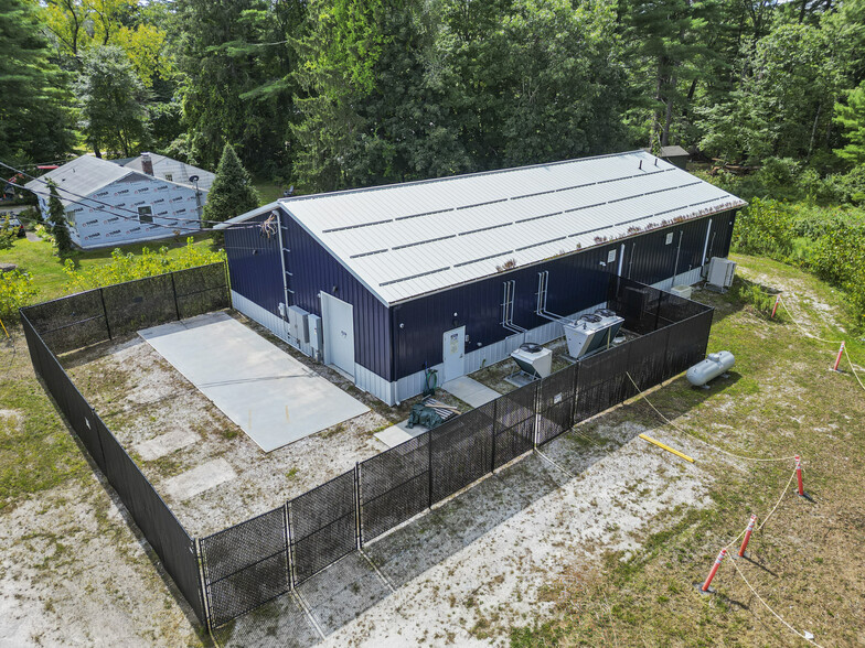700 S Main St, Sheffield, MA for sale - Primary Photo - Image 1 of 35